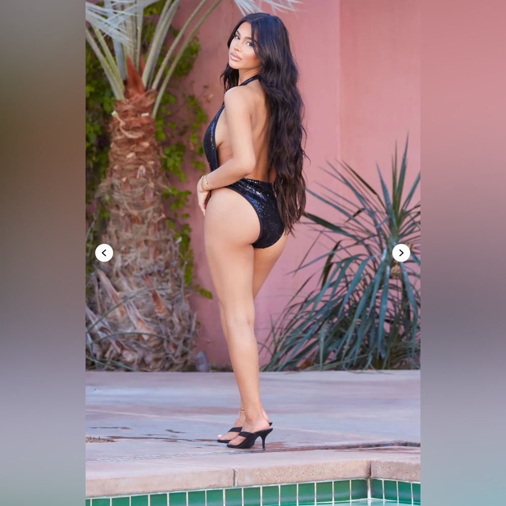 Fashion Nova Black Sequin Deep V Bodysuit - Picture 3 of 5
